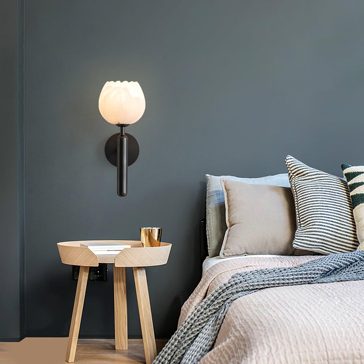 Mian Alabaster Wall Lamp - Elegant Design with Soft Glow & Easy Instal