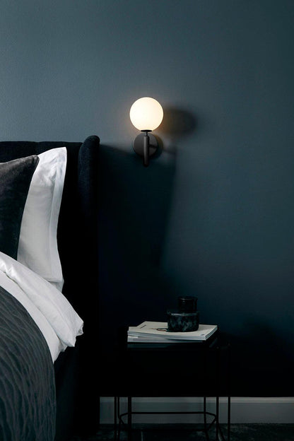 Scandiluxe Wall Light - Modern Design, Adjustable Brightness, Energy E