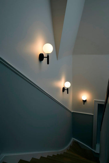 Nordica Wall Lamp - Adjustable Angle, Energy-Efficient LED Lighting