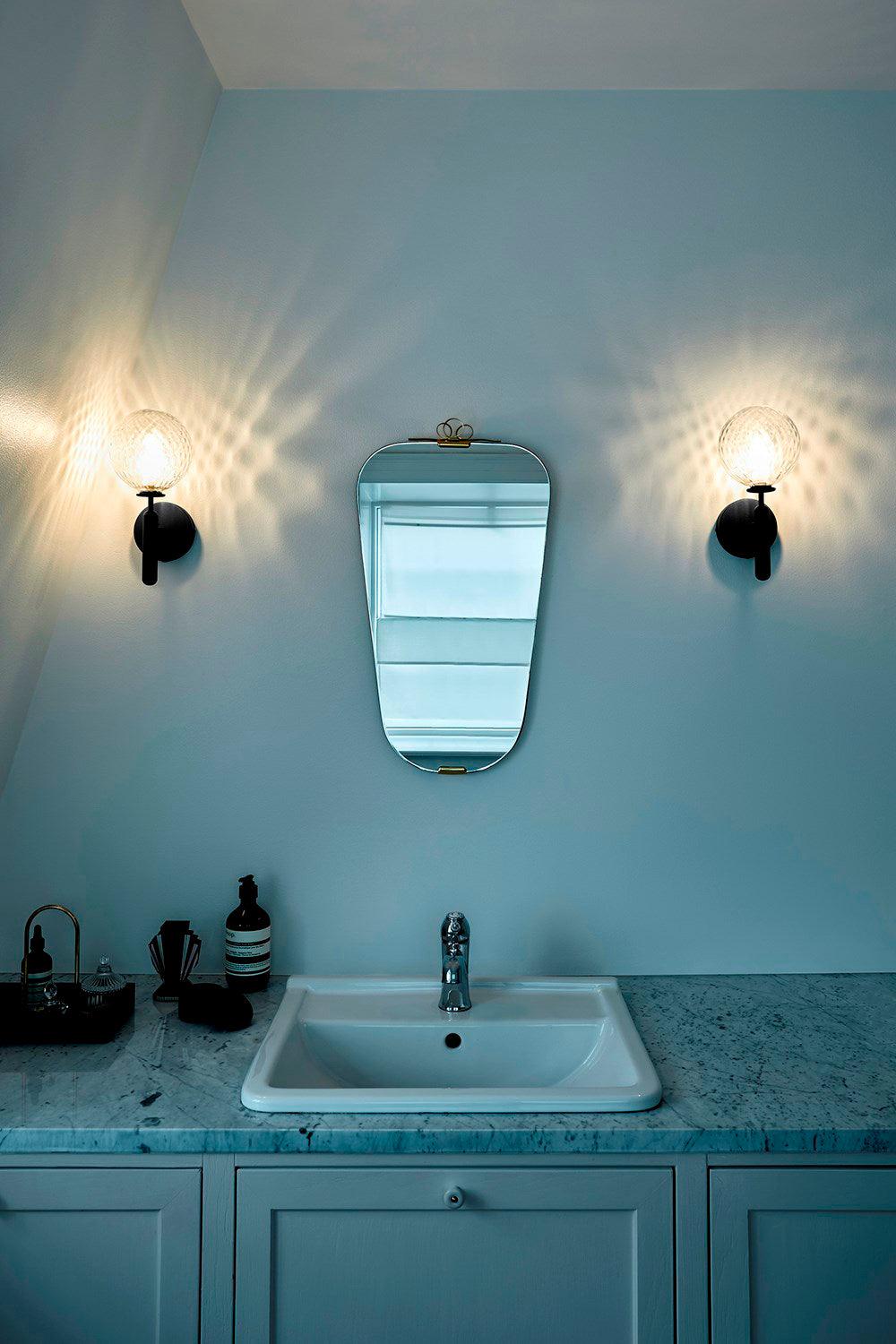 Nordica Wall Lamp - Adjustable Angle, Energy-Efficient LED Lighting