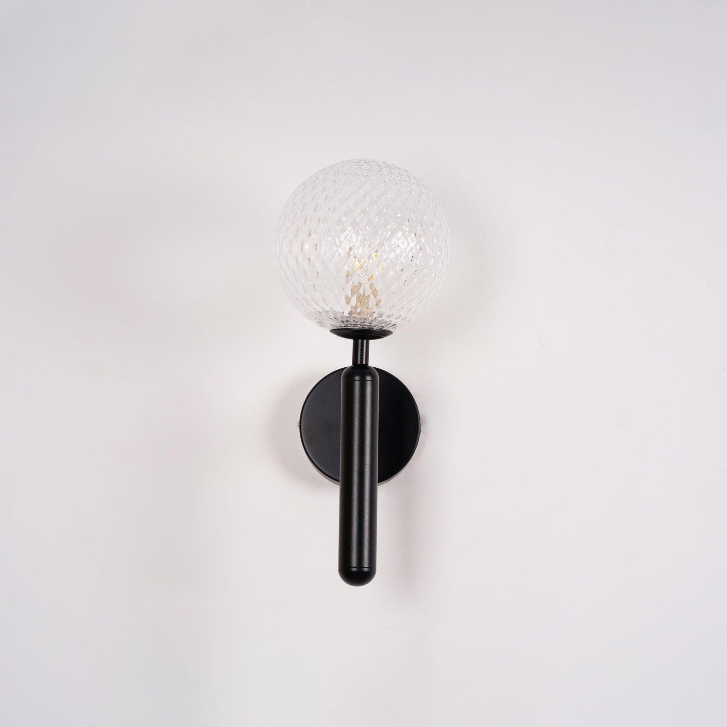 Nordica Wall Lamp - Adjustable Angle, Energy-Efficient LED Lighting
