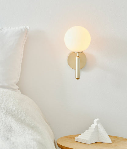 Scandiluxe Wall Light - Modern Design, Adjustable Brightness, Energy E