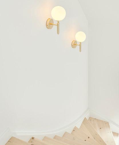 Nordica Wall Lamp - Adjustable Angle, Energy-Efficient LED Lighting