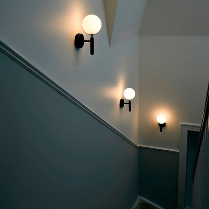 Scandiluxe Wall Light - Modern Design, Adjustable Brightness, Energy E