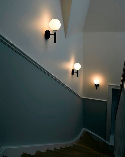 Scandiluxe Wall Light - Modern Design, Adjustable Brightness, Energy E
