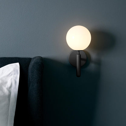 Nordica Wall Lamp - Adjustable Angle, Energy-Efficient LED Lighting