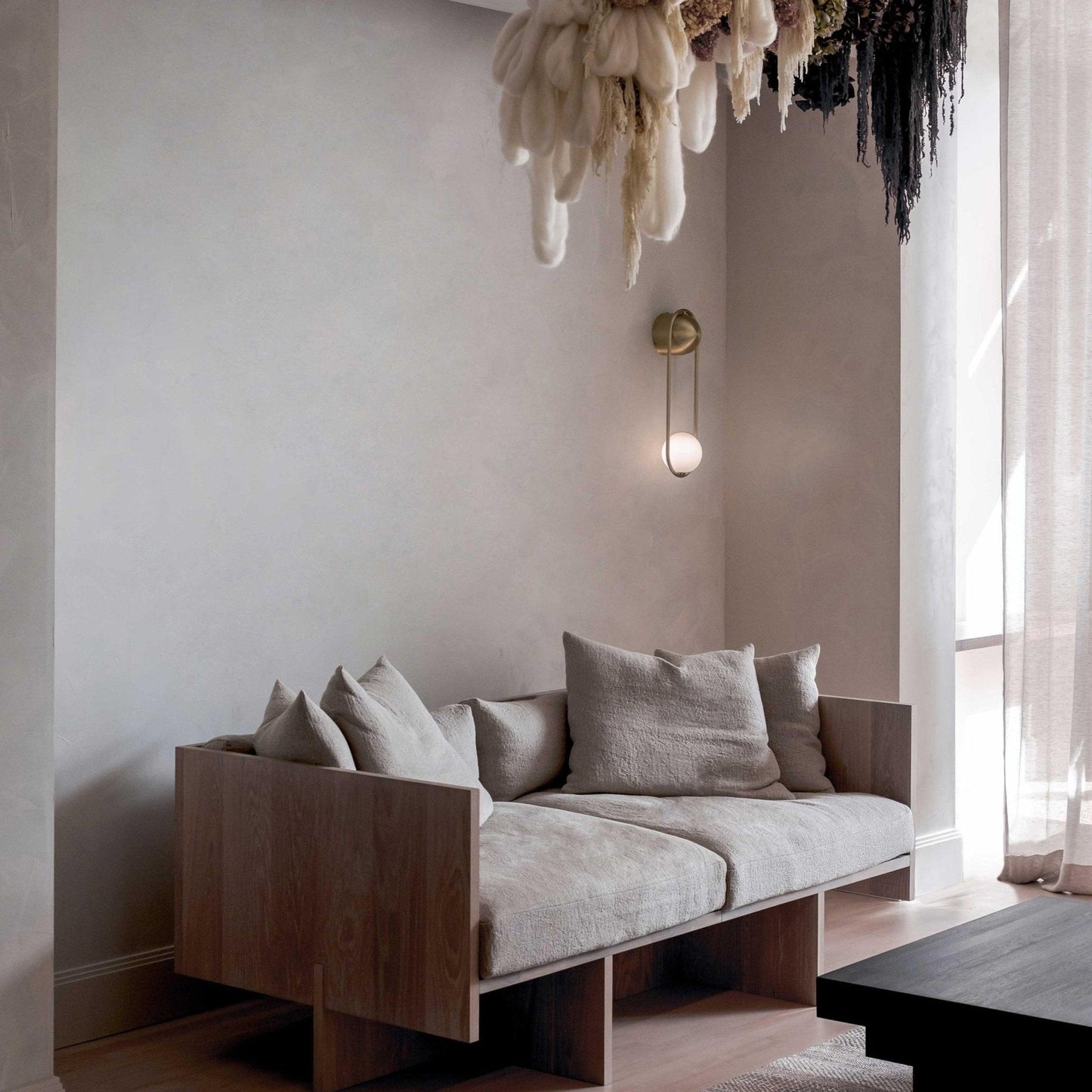 Mila Wall Lamp - Adjustable Brightness & Energy-Efficient LED Design