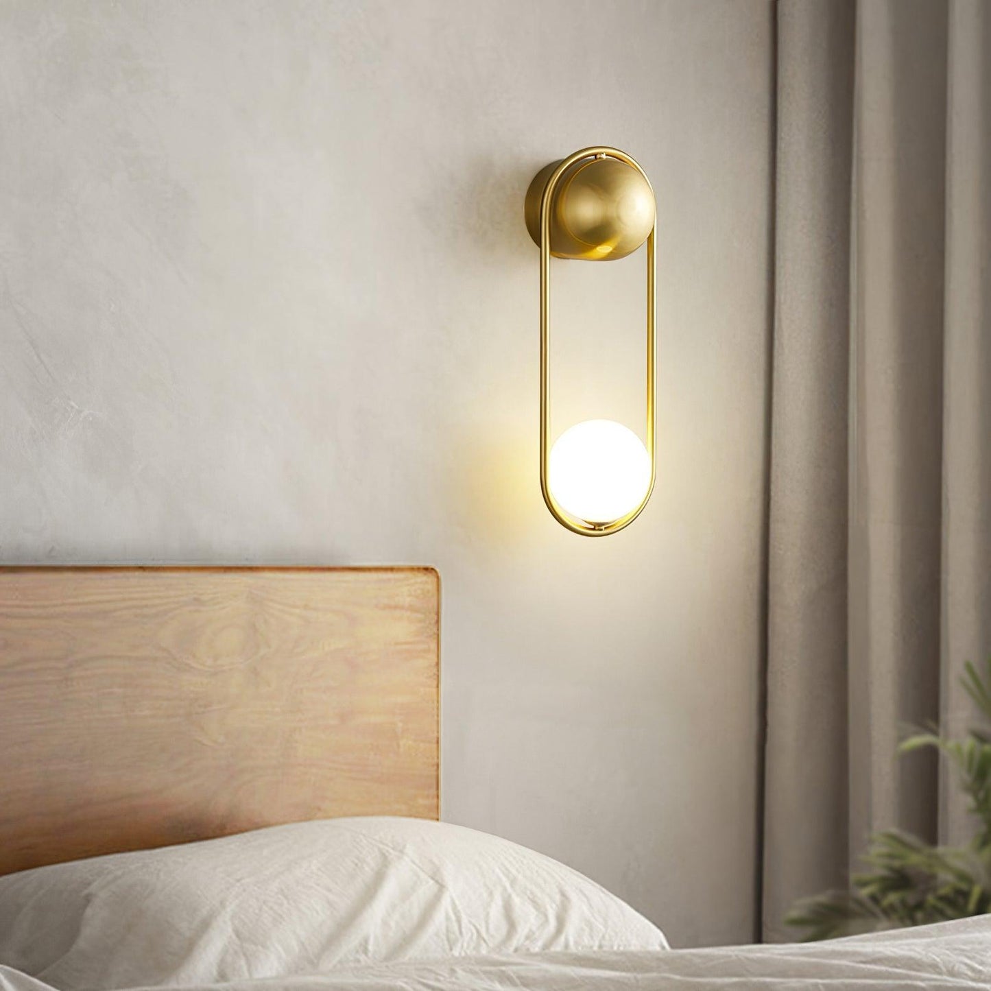 Mila Wall Lamp - Adjustable Brightness & Energy-Efficient LED Design