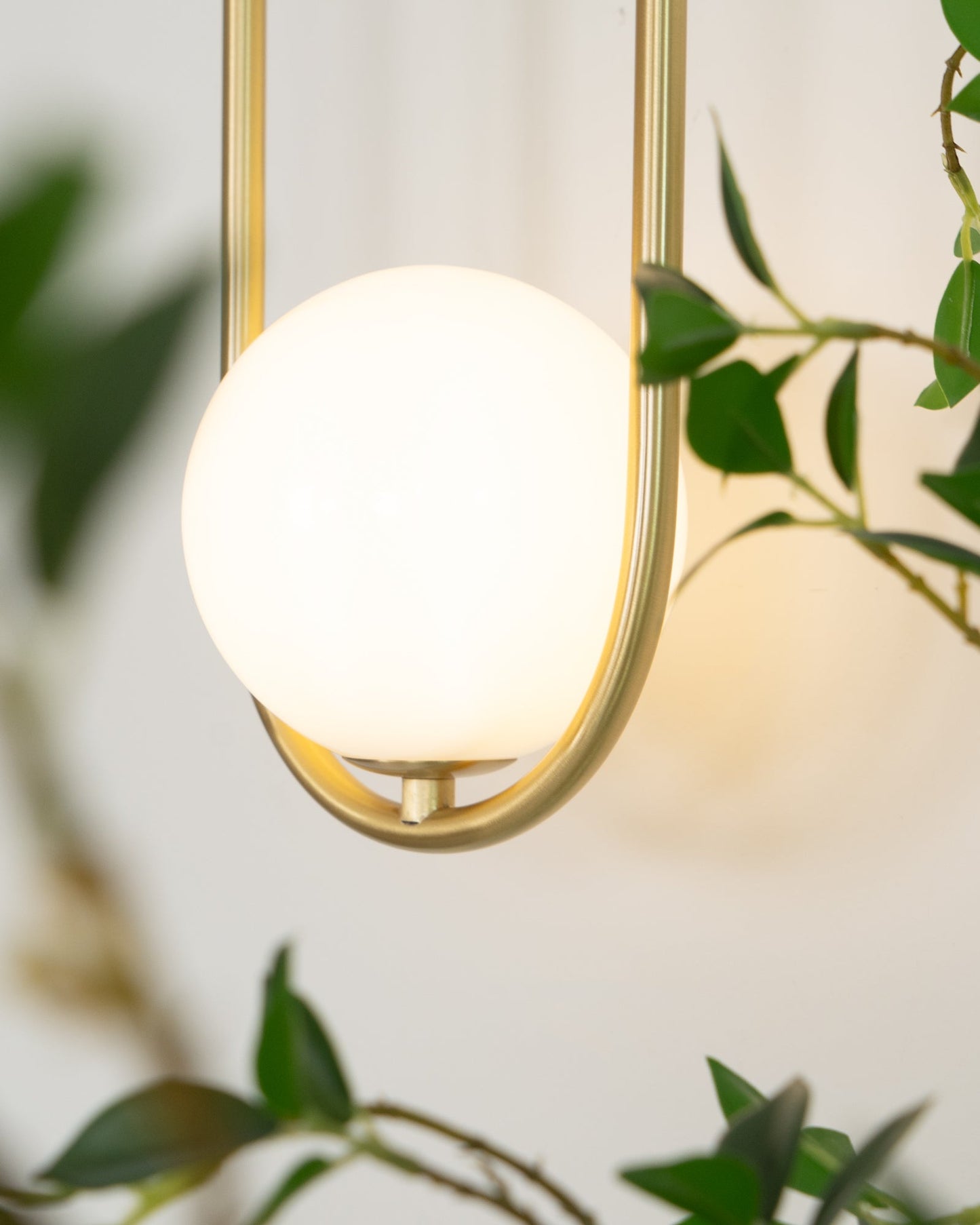Mila Wall Lamp - Adjustable Brightness & Energy-Efficient LED Design