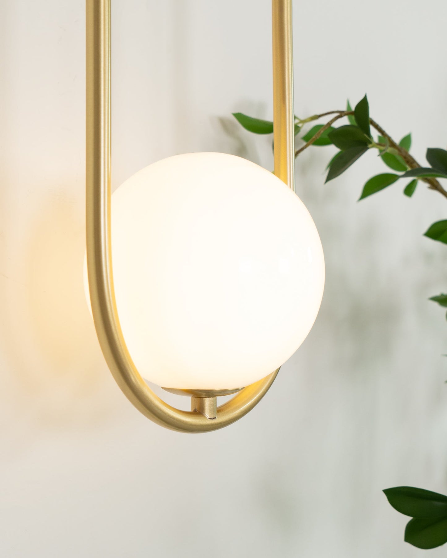 Mila Wall Lamp - Adjustable Brightness & Energy-Efficient LED Design