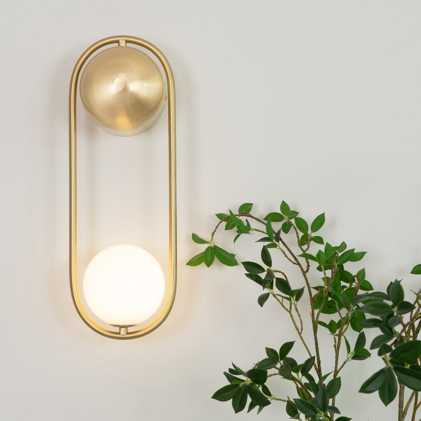 Mila Wall Lamp - Adjustable Brightness & Energy-Efficient LED Design