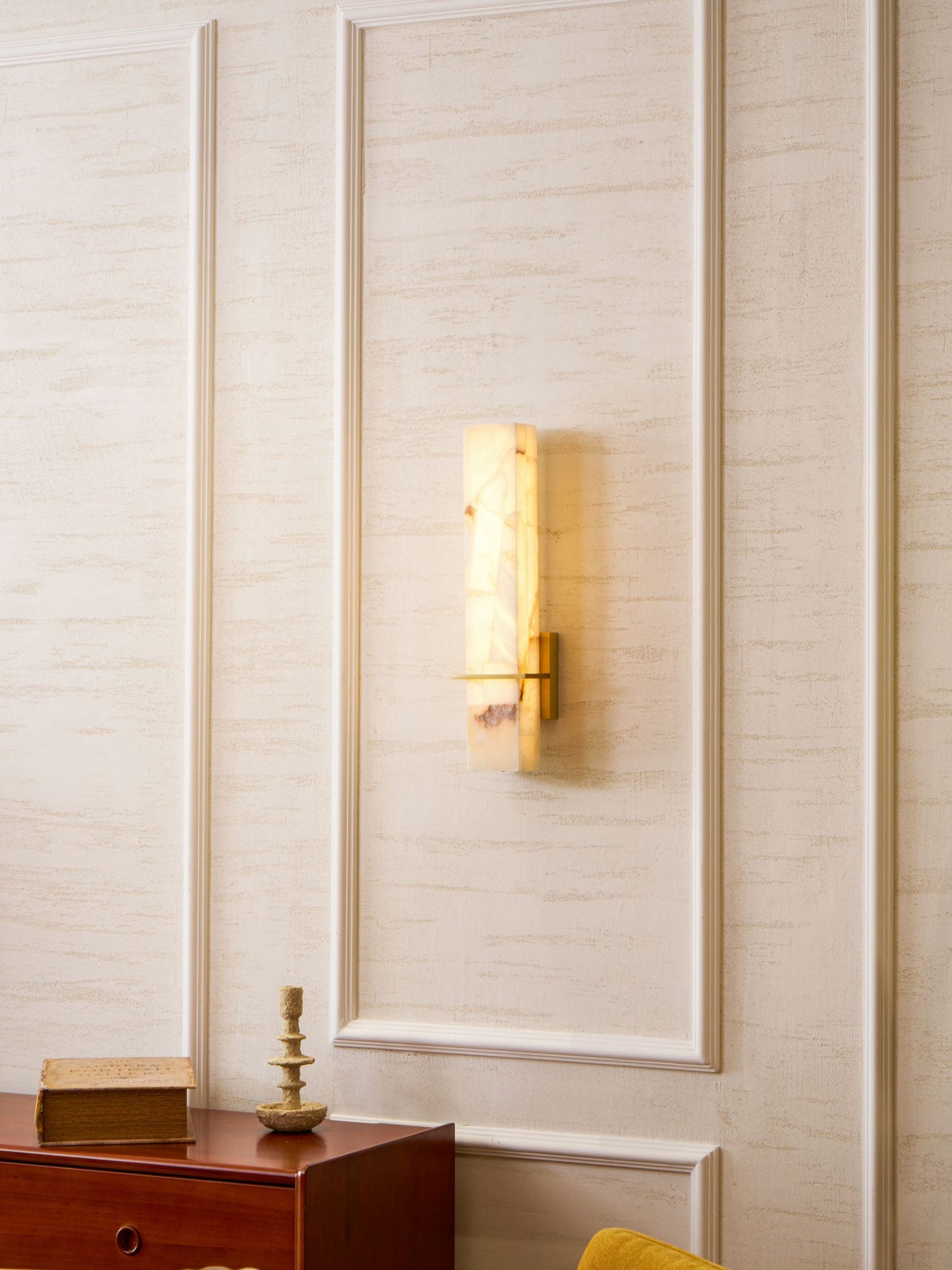 Milan Alabaster Wall Sconce - Elegant Design with Adjustable Brightnes