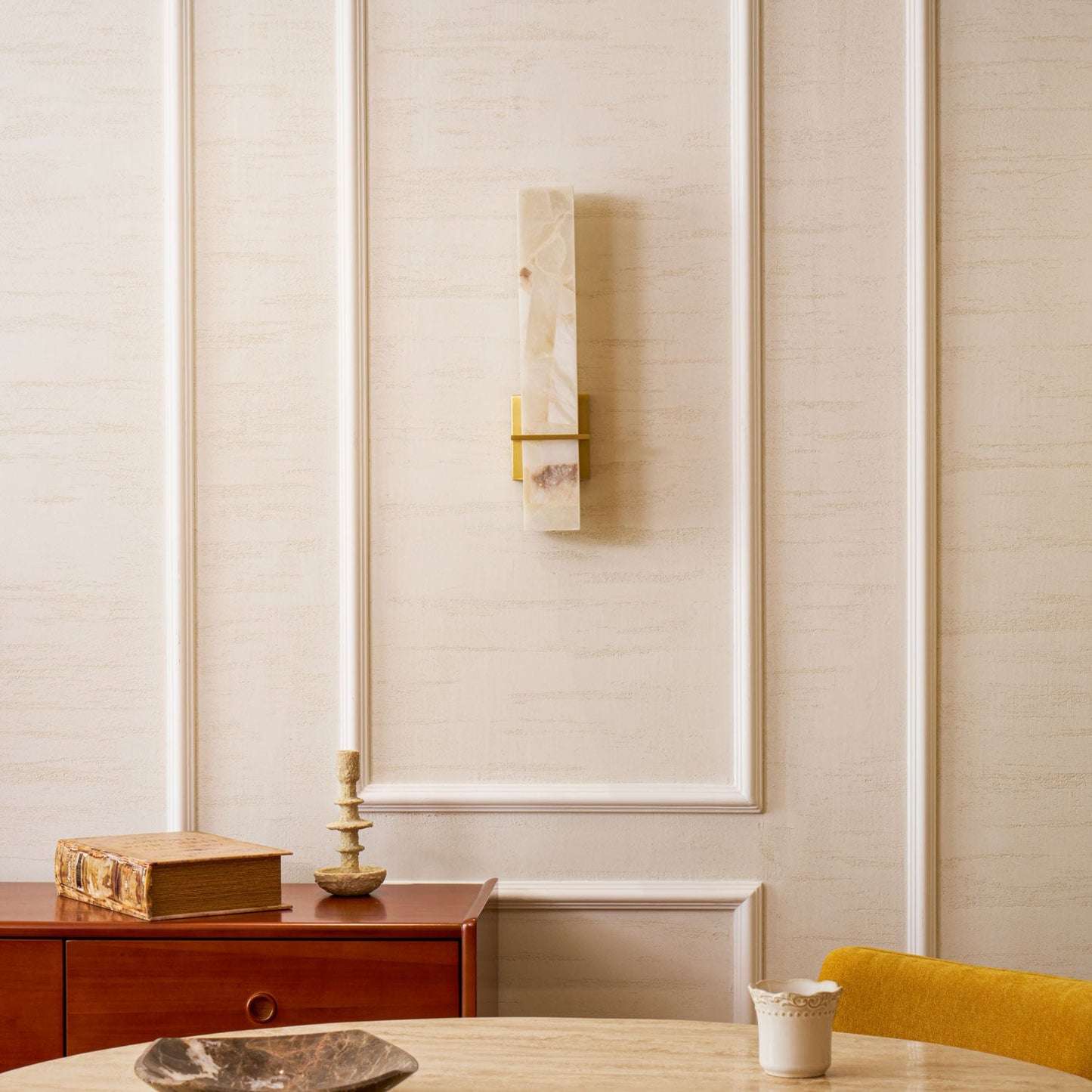 Milan Alabaster Wall Sconce - Elegant Design with Adjustable Brightnes