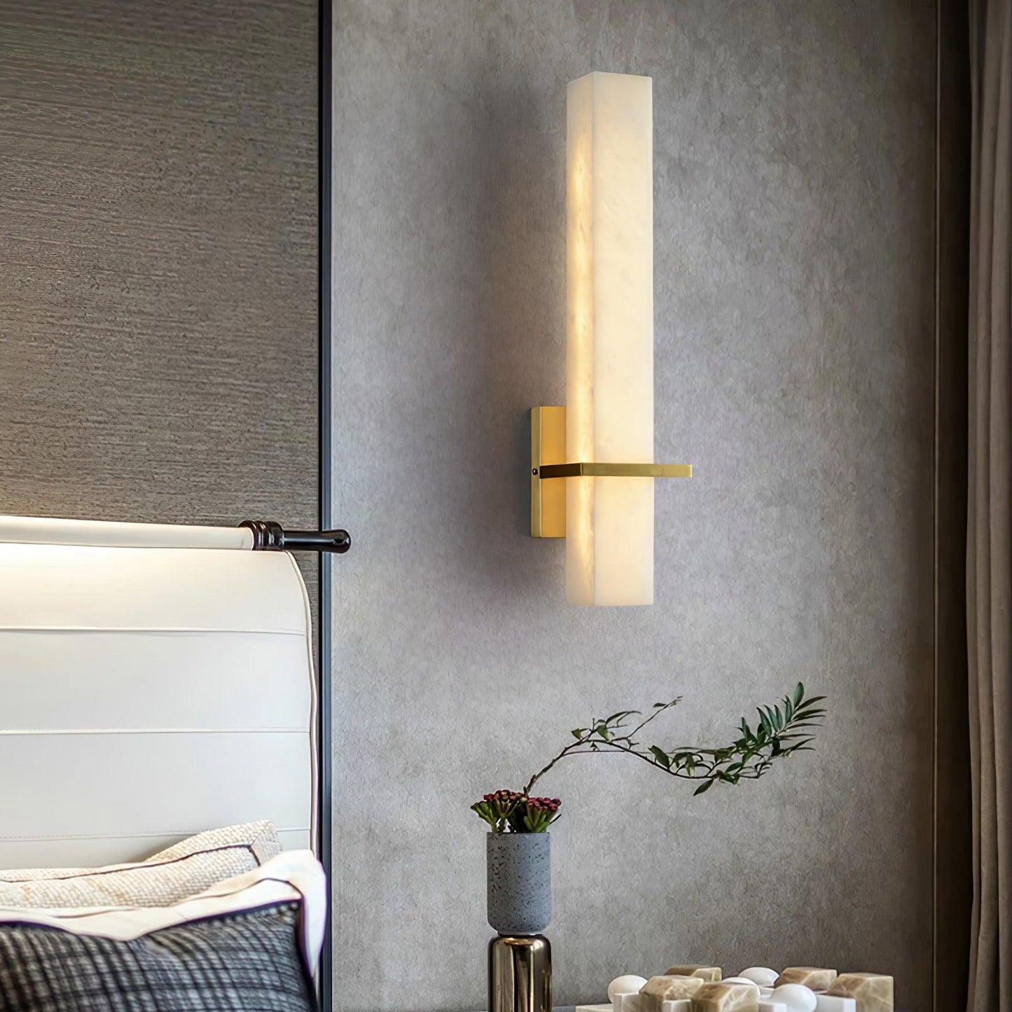 Milan Alabaster Wall Sconce - Elegant Design with Adjustable Brightnes