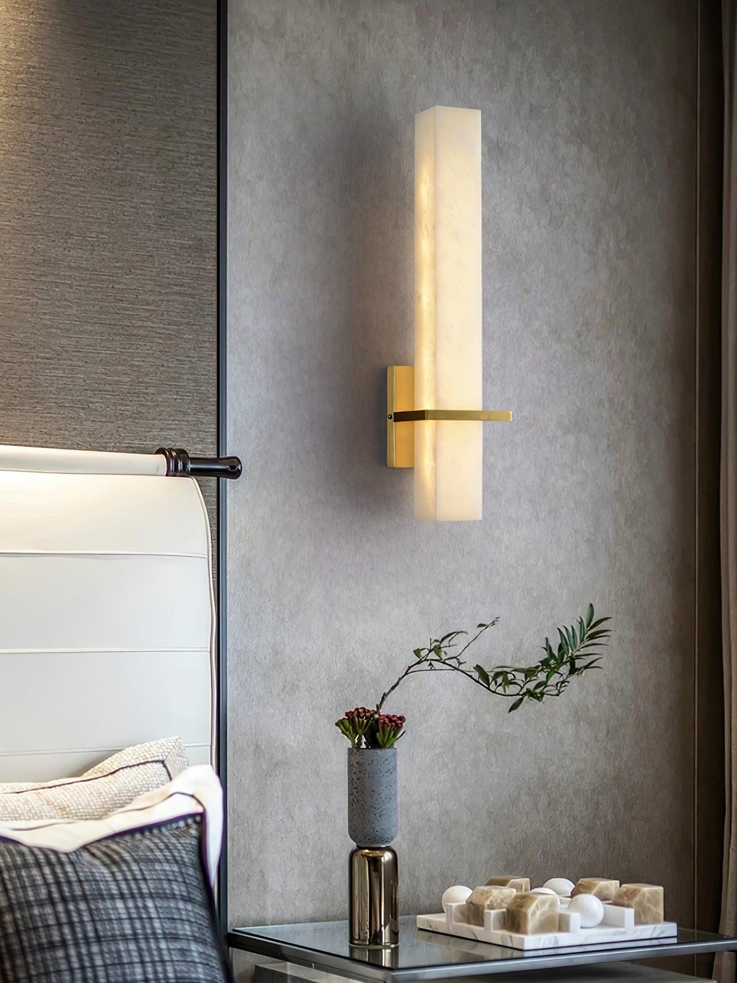 Milan Alabaster Wall Sconce - Elegant Design with Adjustable Brightnes