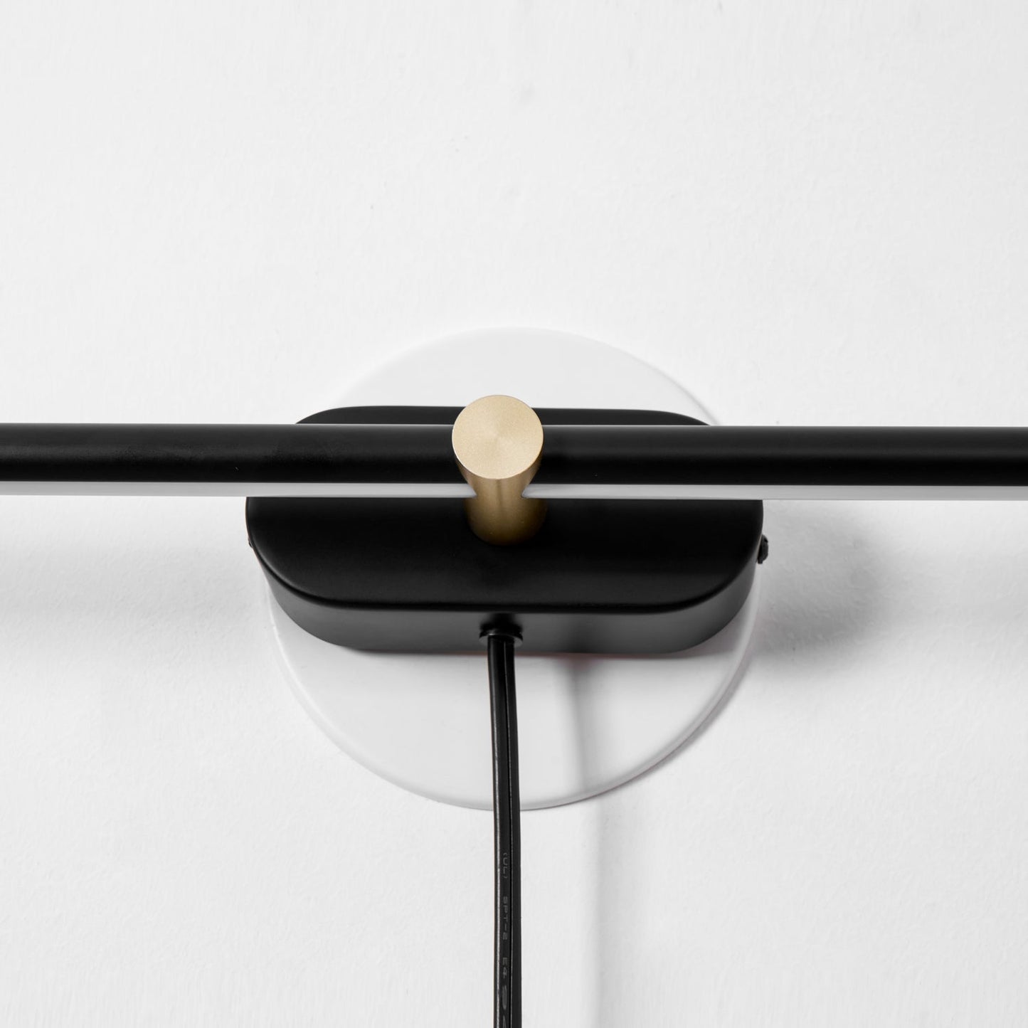 Professional Minimalist Linear Wall Lamp with Dimmable LED & Easy Inst