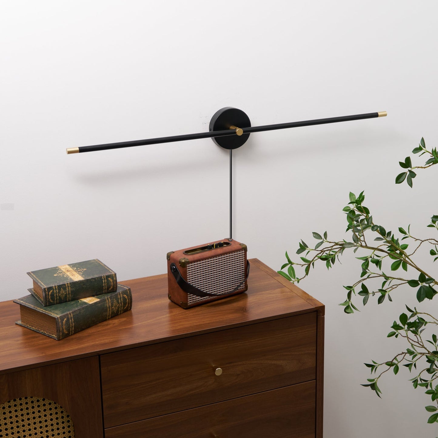 Minimalist Linear LED Wall Lamp - Dimmable & Energy Efficient