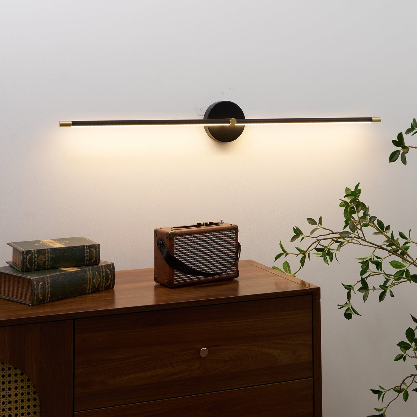 Minimalist Linear LED Wall Lamp - Dimmable & Energy Efficient