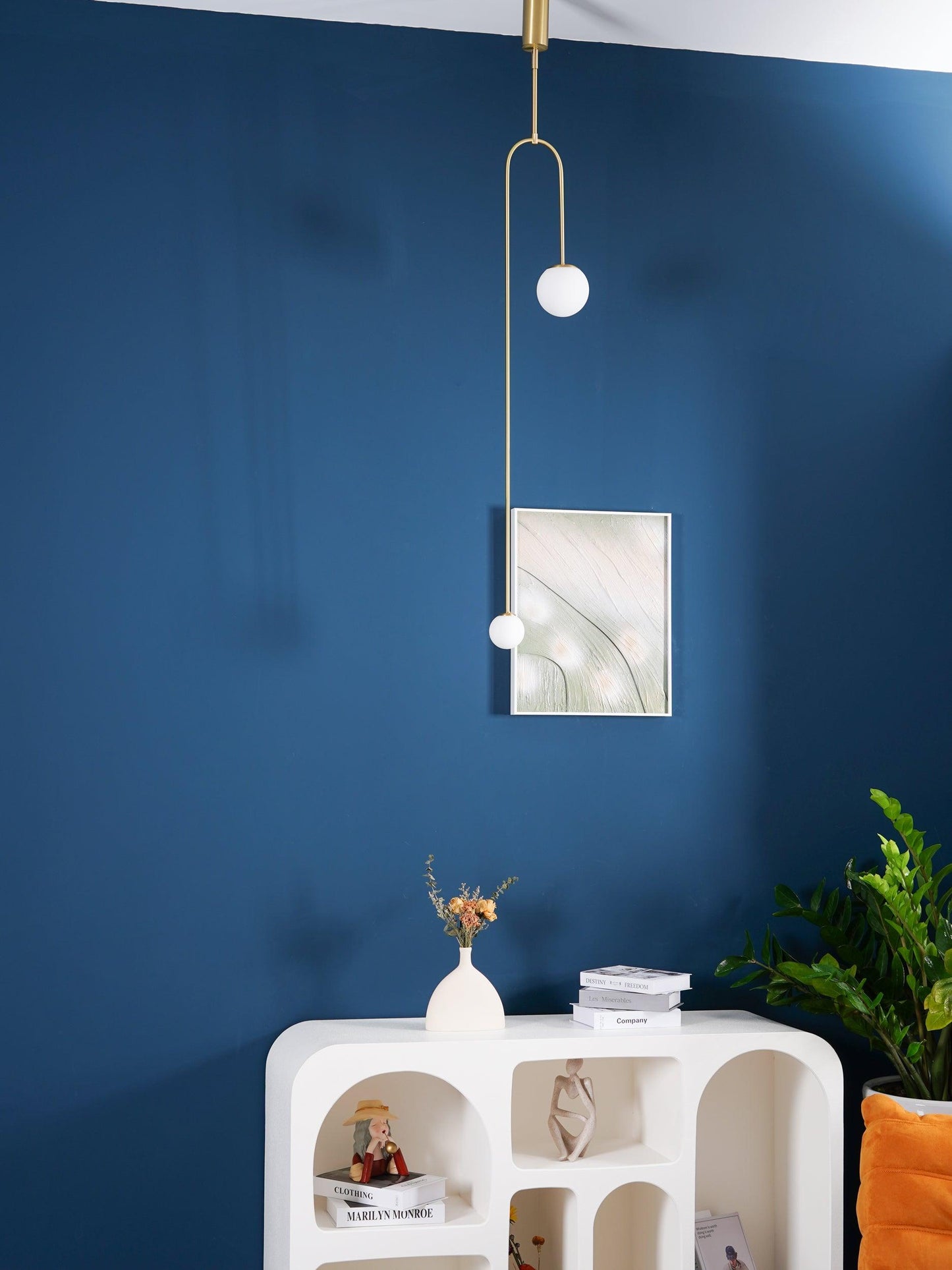 Mobile Chandelier with Adjustable Height and LED Lighting Features