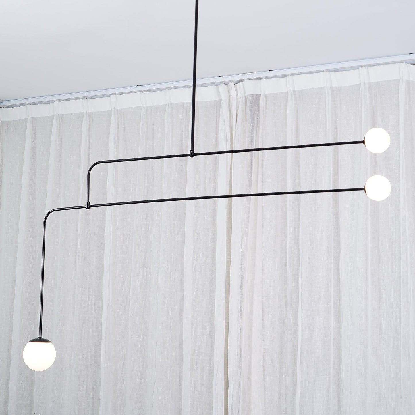 Mobile Chandelier with Adjustable Height and LED Lighting Features