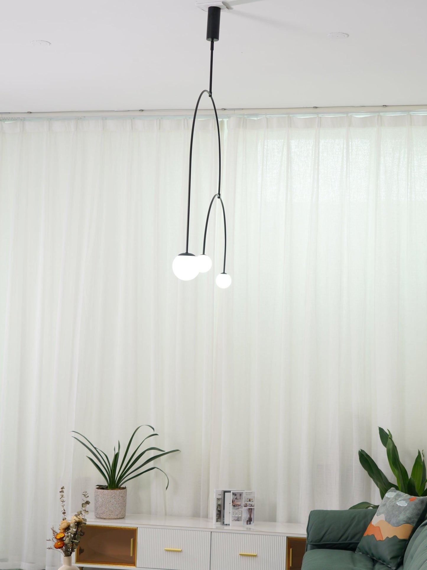 Mobile Chandelier with Adjustable Height and LED Lighting Features