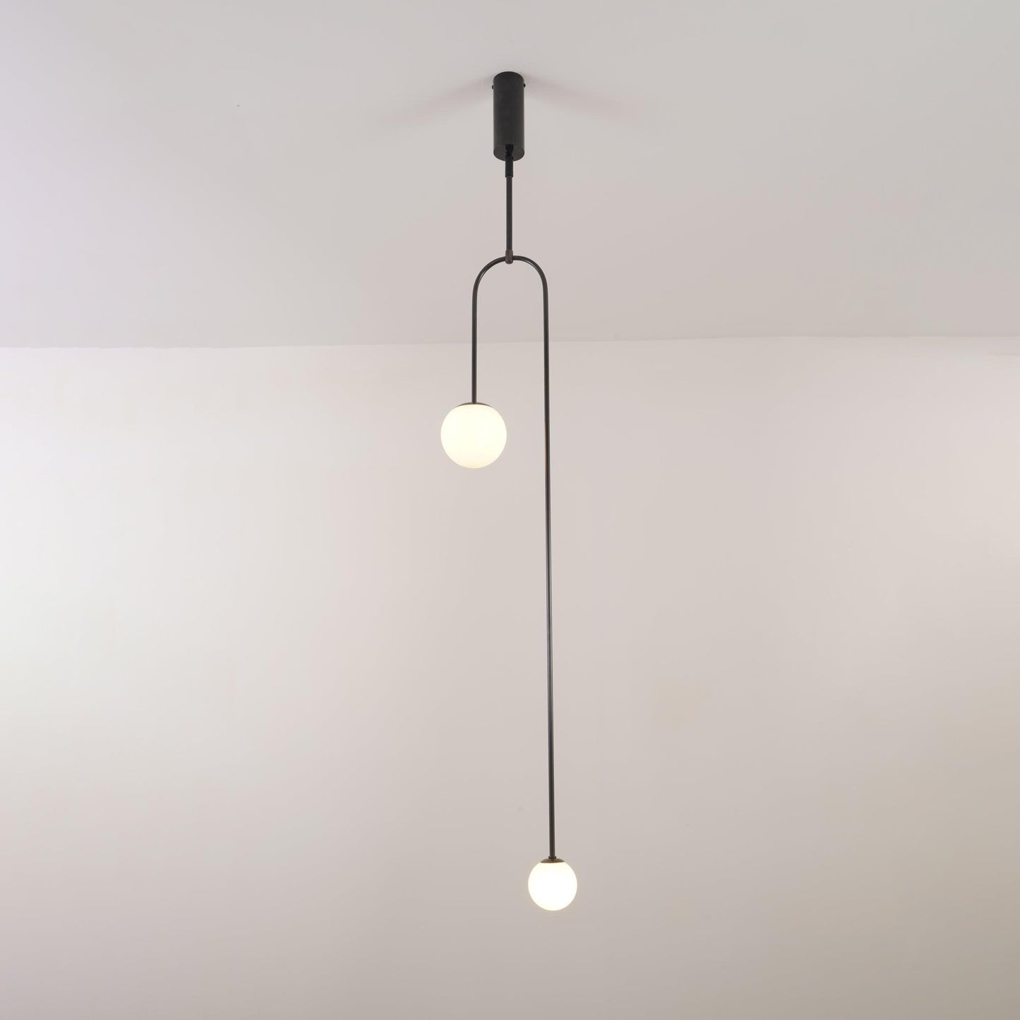 Mobile Chandelier with Adjustable Height and LED Lighting Features