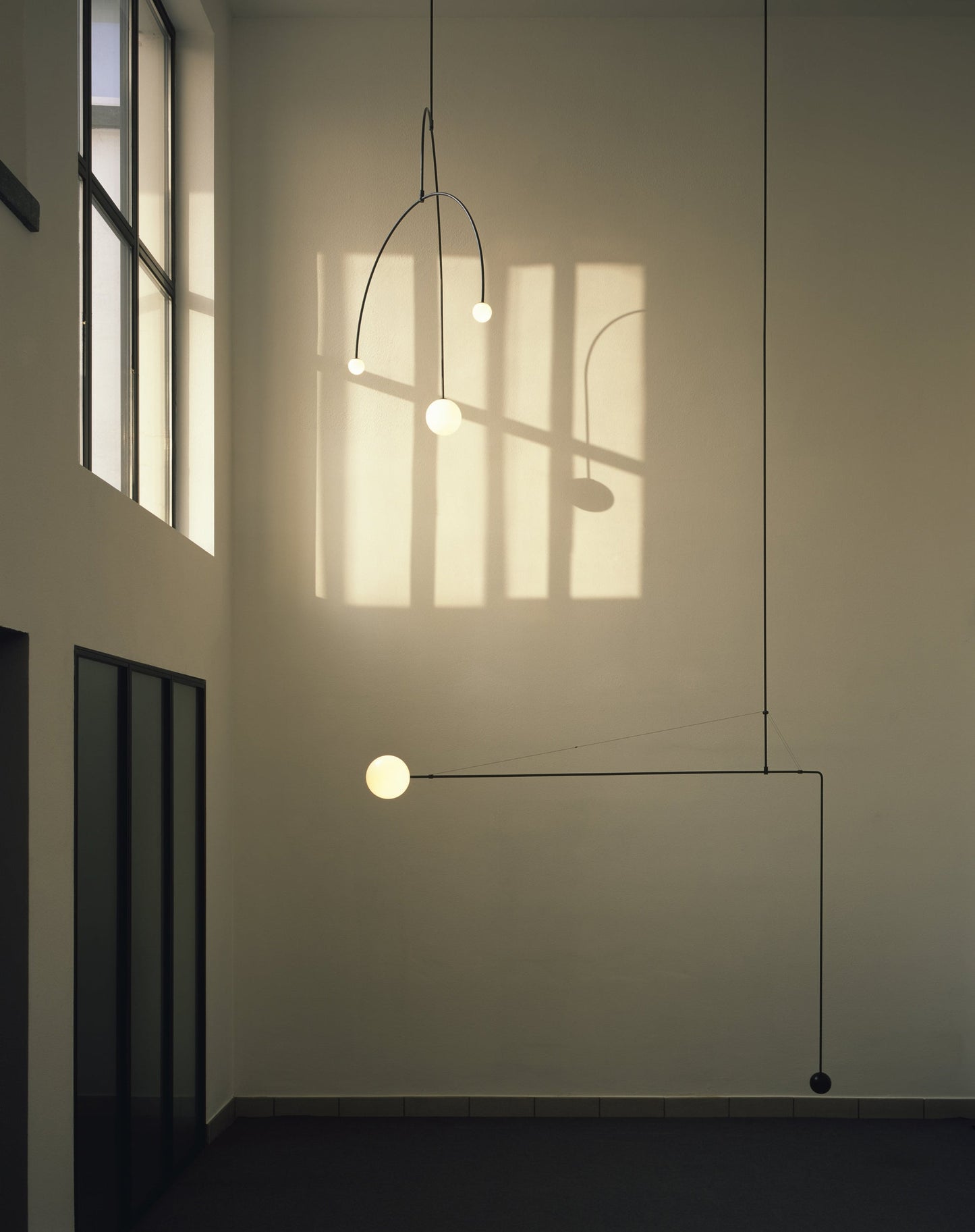 Mobile Chandelier with Adjustable Height and LED Lighting Features