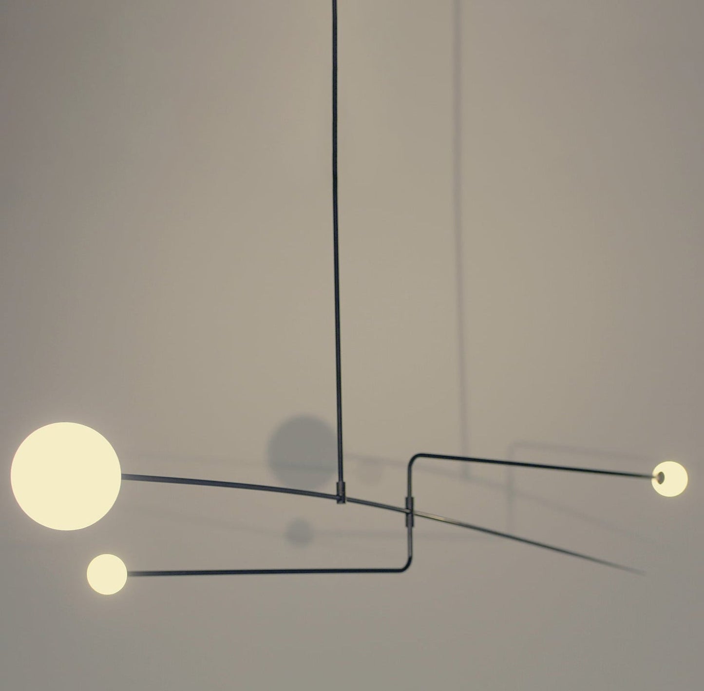 Mobile Chandelier with Adjustable Height and LED Lighting Features