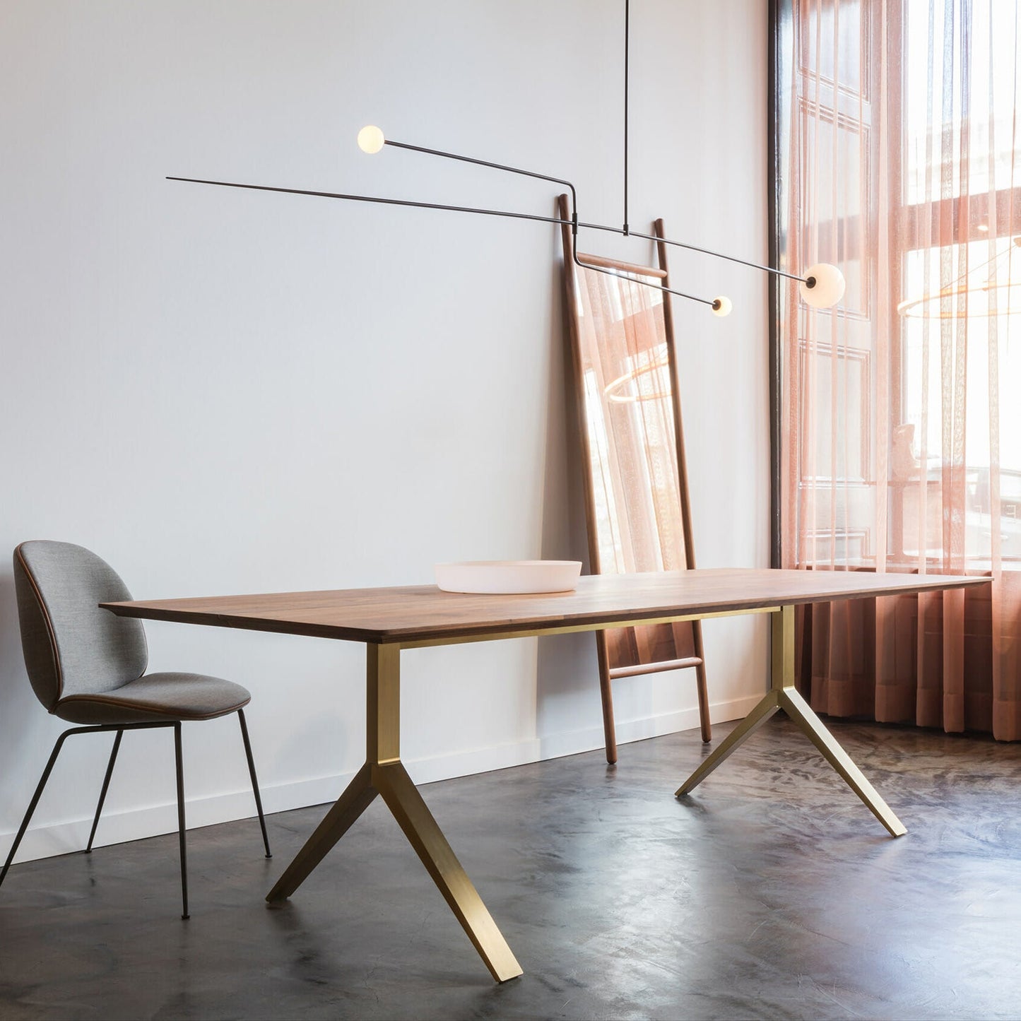 Mobile Chandelier with Adjustable Height and LED Lighting Features