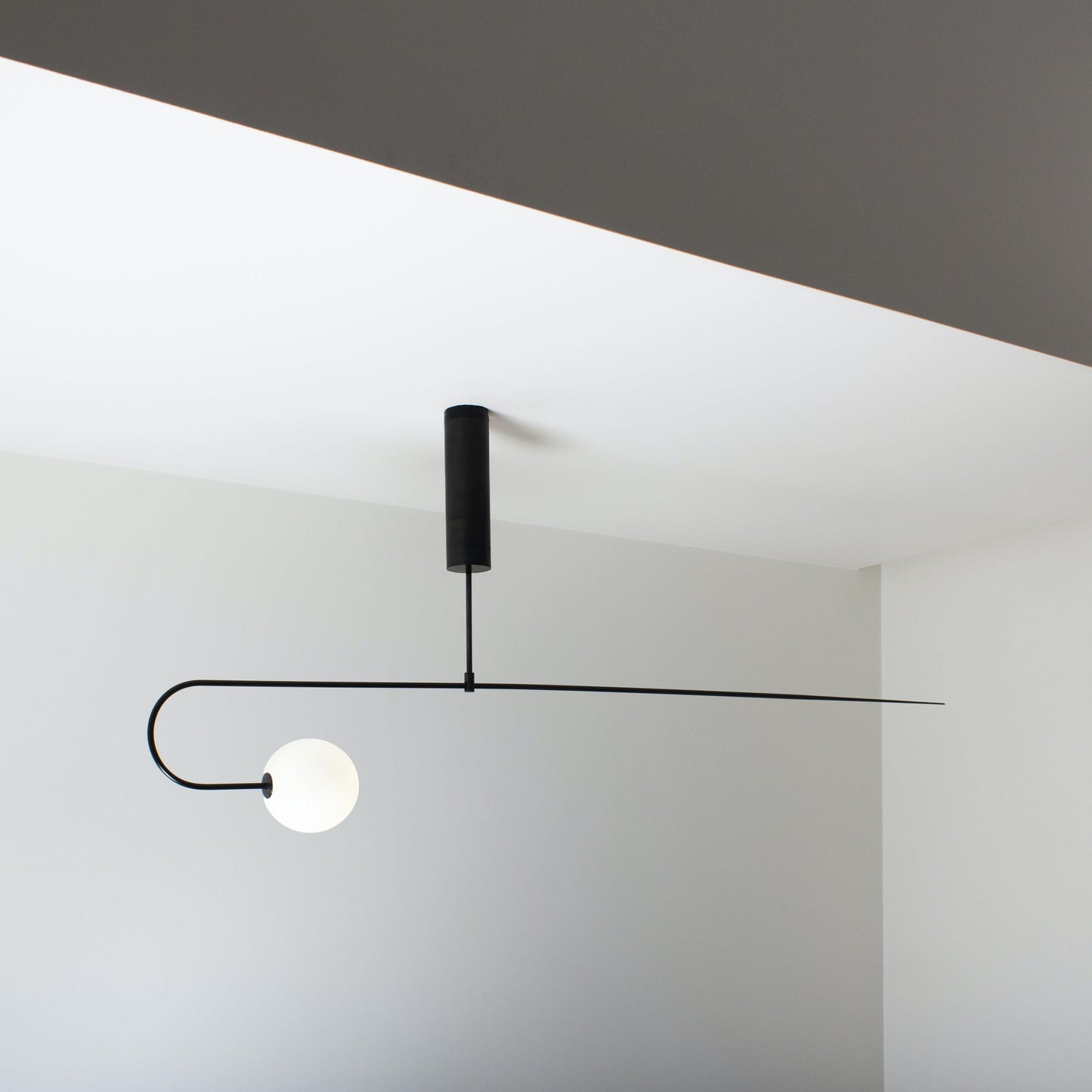 Mobile Chandelier with Adjustable Height and LED Lighting Features