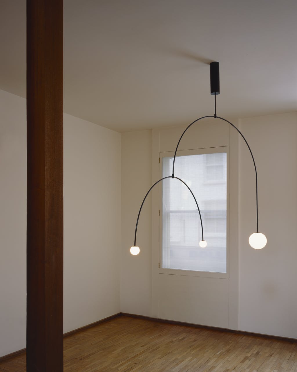 Mobile Chandelier with Adjustable Height and LED Lighting Features