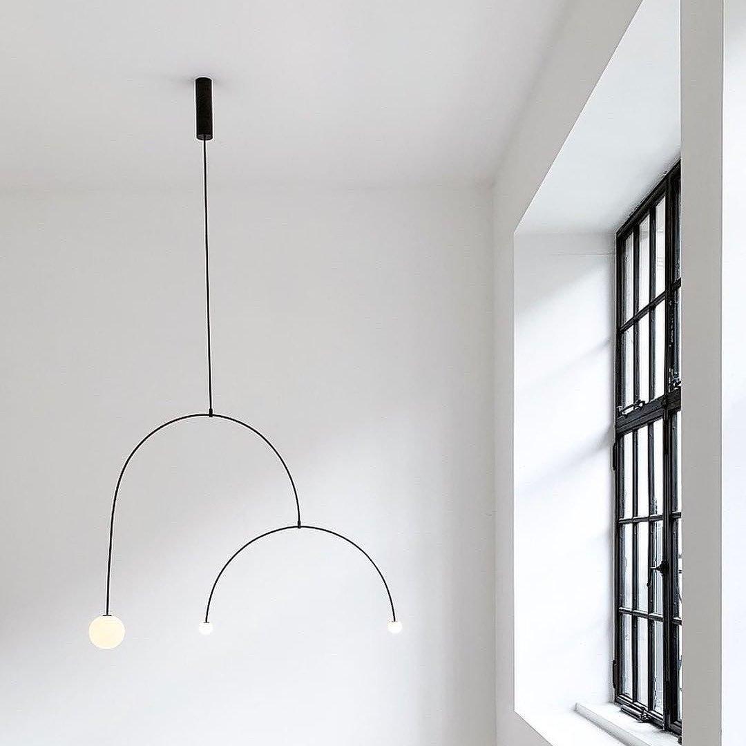 Mobile Chandelier with Adjustable Height and LED Lighting Features