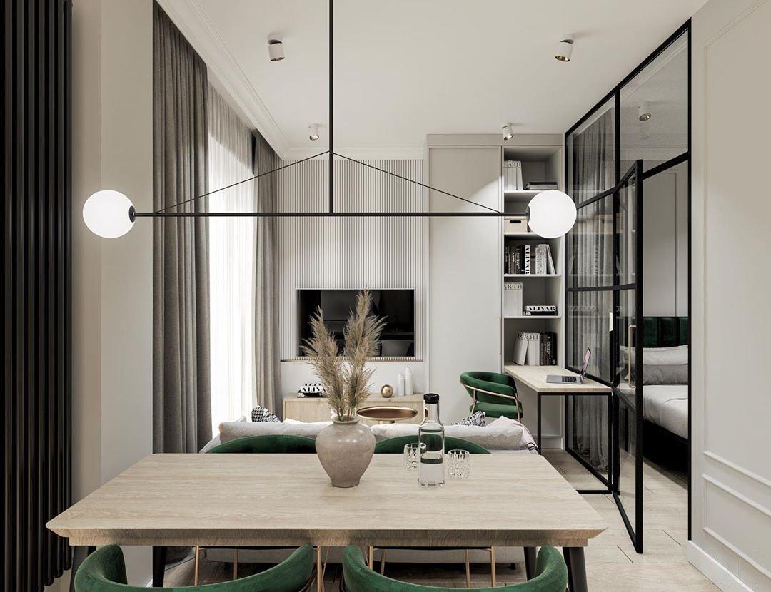 Mobile Chandelier with Adjustable Height and LED Lighting Features