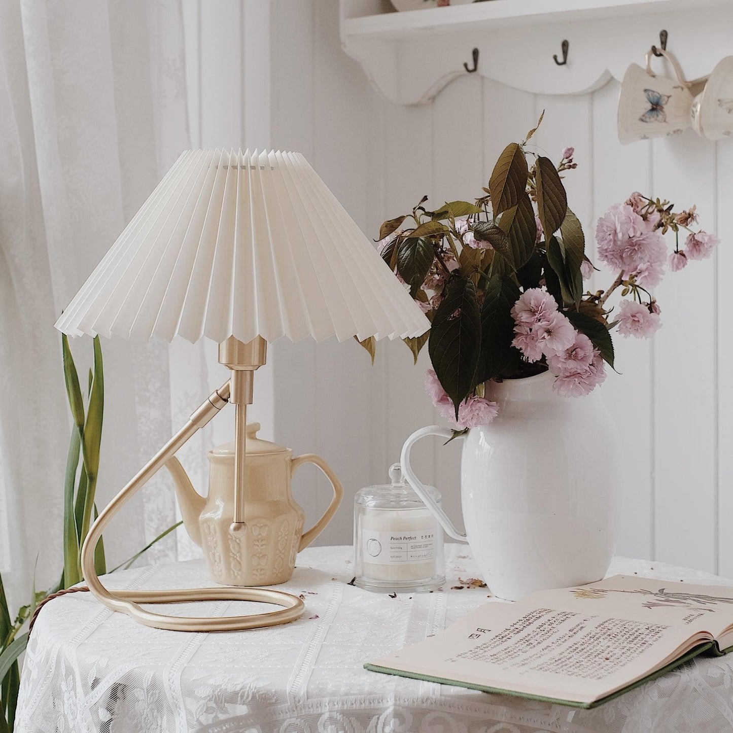 Levitate Pleated Table Lamp - Adjustable Brightness & Modern Design