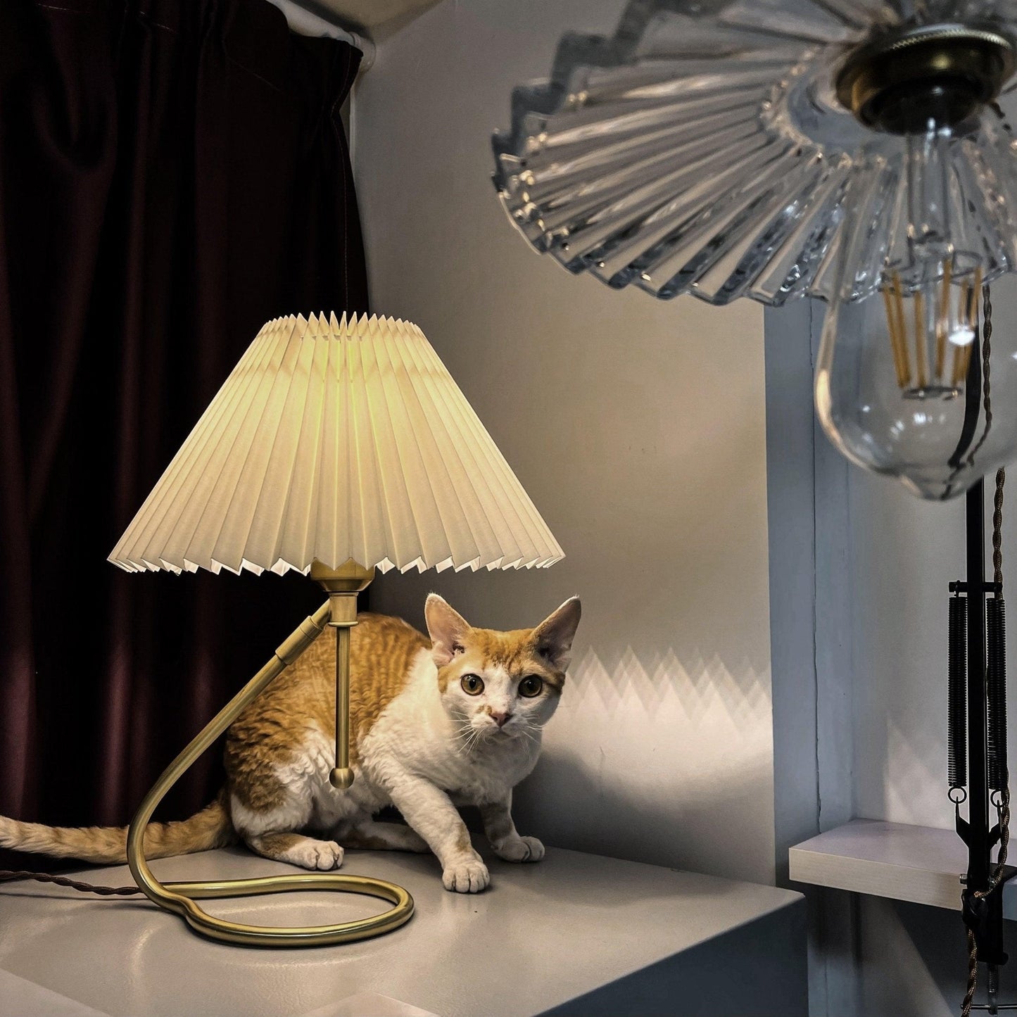 Levitate Pleated Table Lamp - Adjustable Brightness & Modern Design