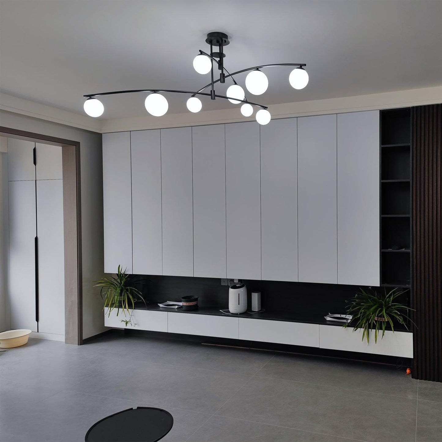 Elegant Long Arm Chandelier with Adjustable Arms and Dimmable Lighting