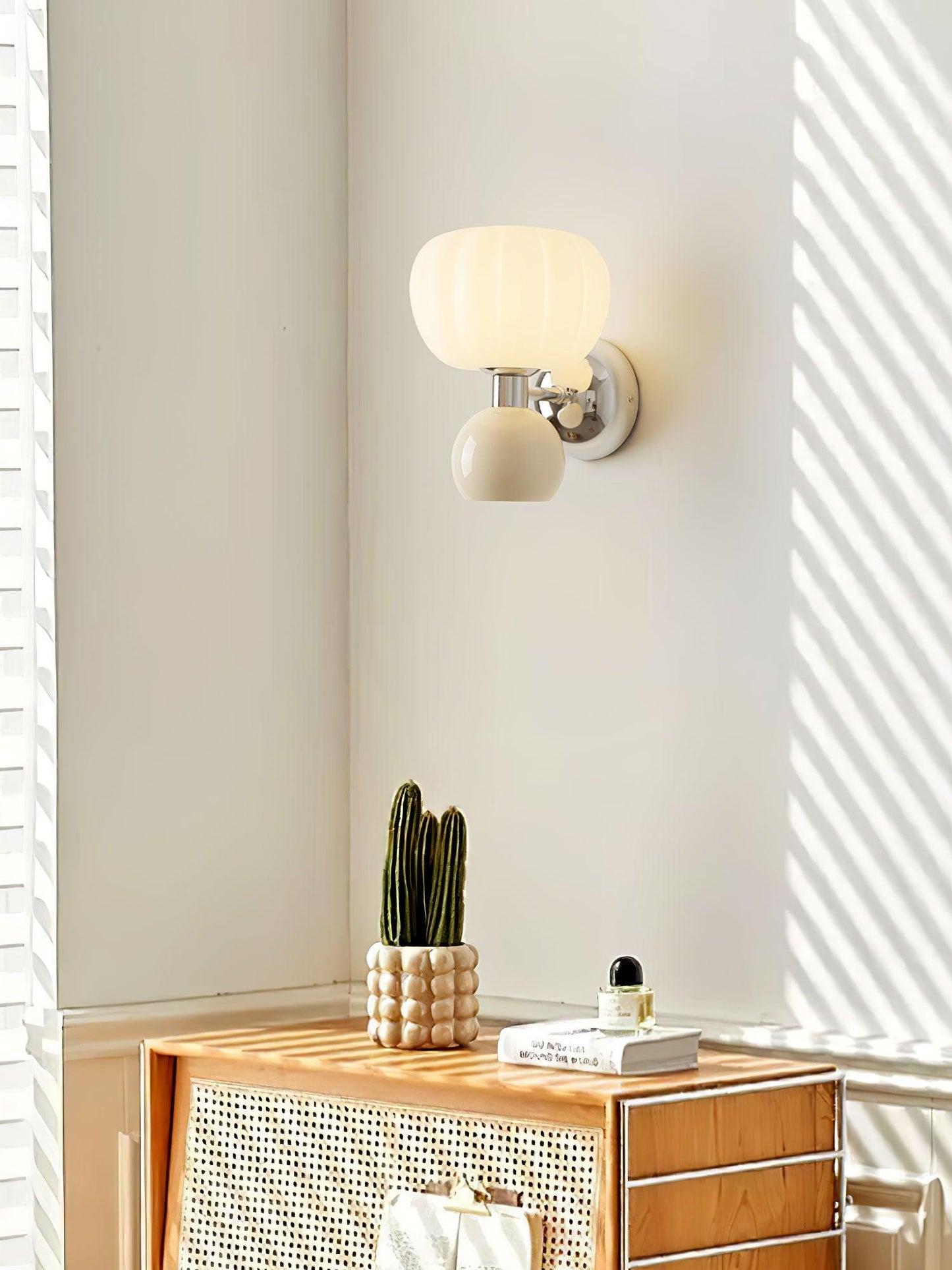 Moderno Cream Wall Sconce - Adjustable Light Direction, Energy Efficie