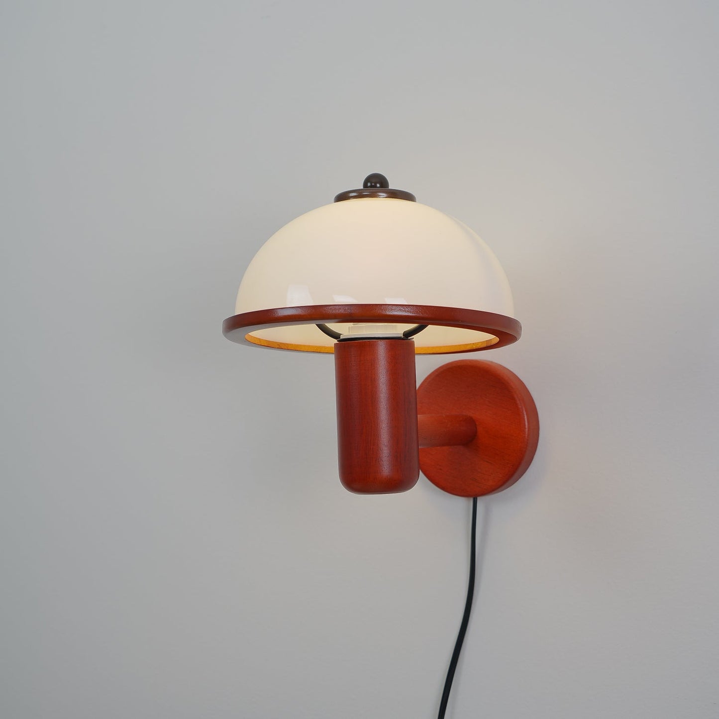 Mushroom Wood Wall Lamp - Adjustable Brightness, Eco-Friendly Design