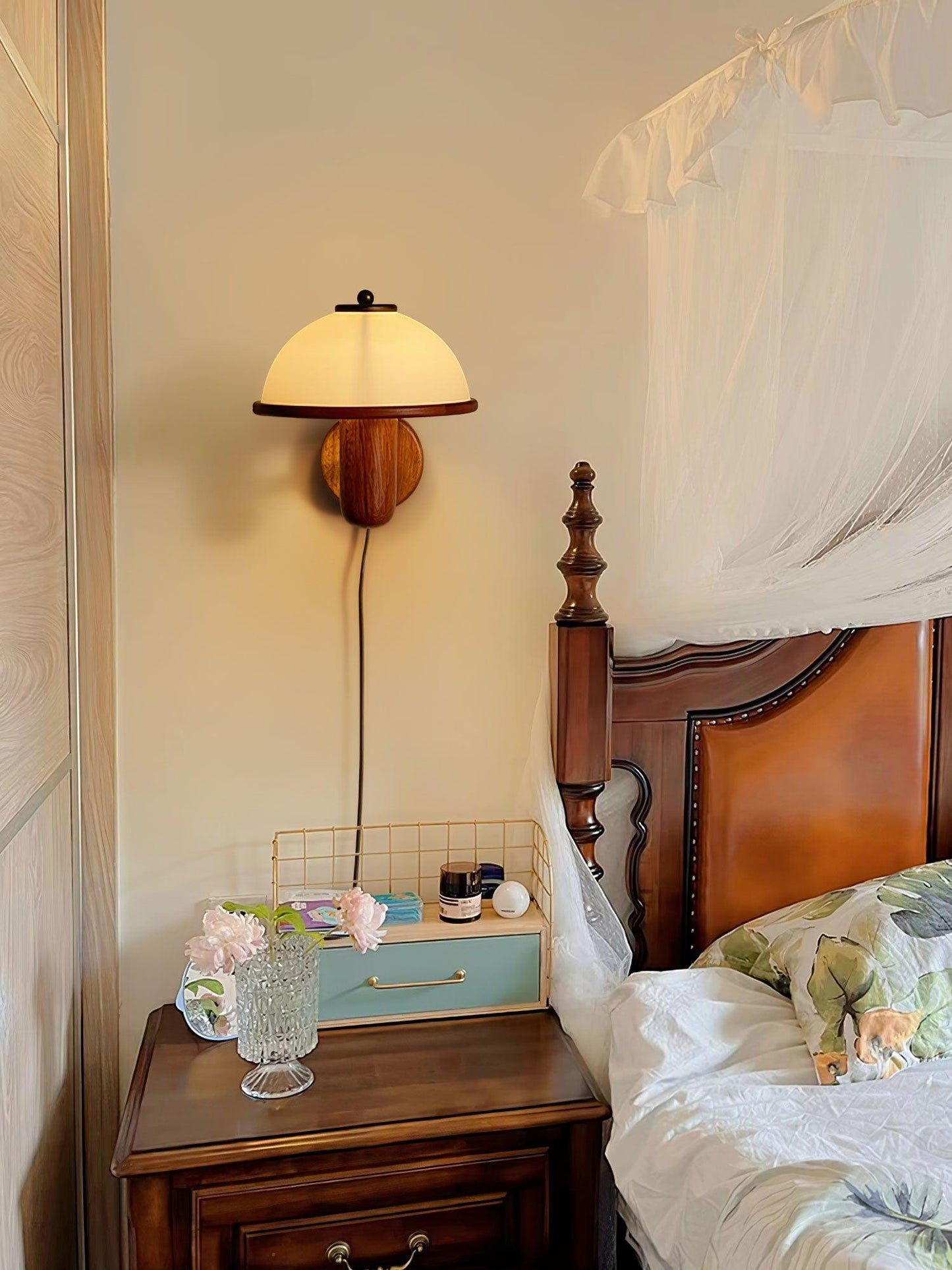 Mushroom Wood Wall Lamp - Adjustable Brightness, Eco-Friendly Design