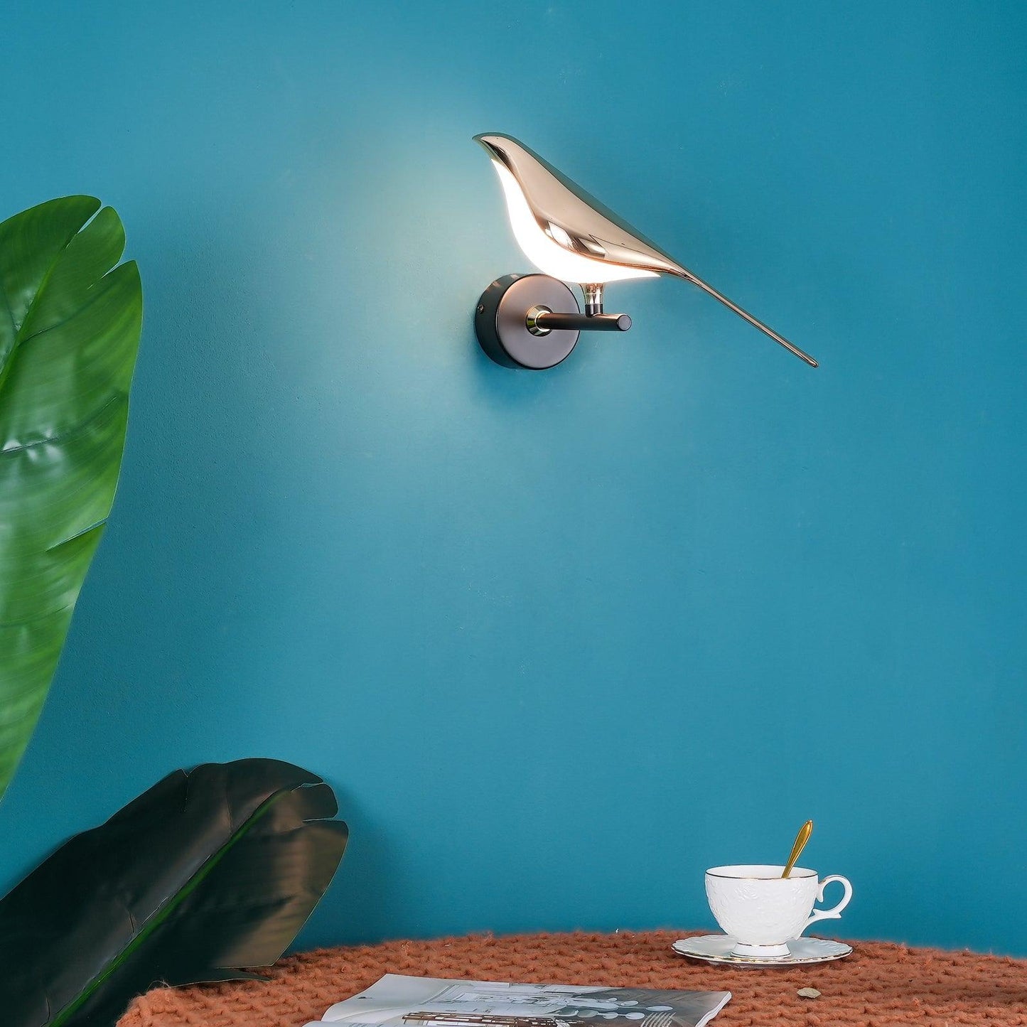 Nomi Plug-in Wall Lamp - Adjustable Brightness & Modern Design