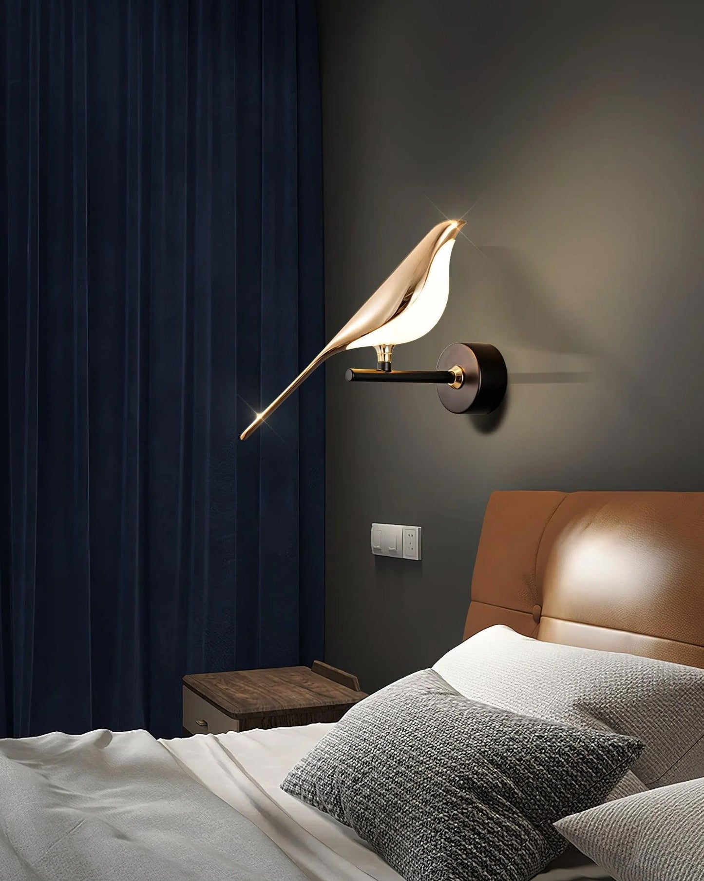Nomi Plug-in Wall Lamp - Adjustable Brightness & Modern Design