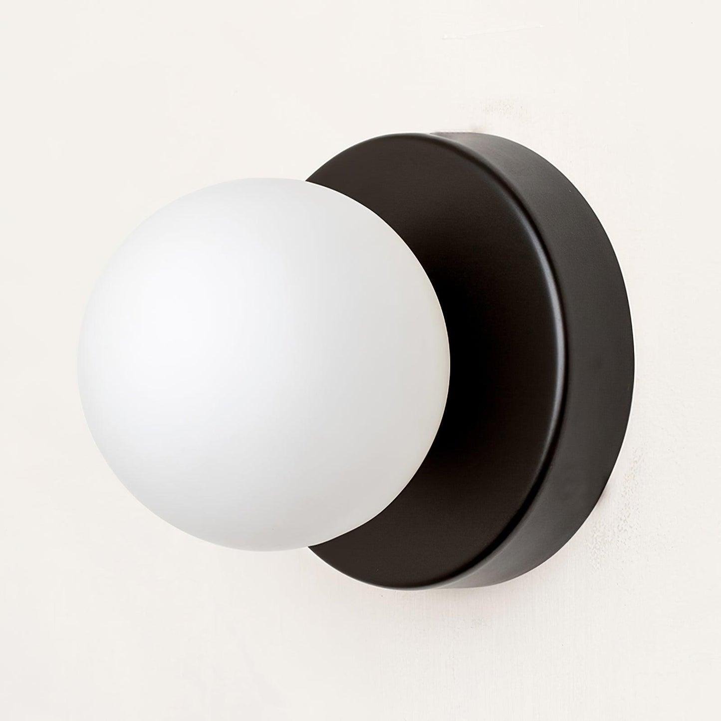 Nuvol Wall Lamp - Adjustable Brightness, Modern Design, Energy Efficie