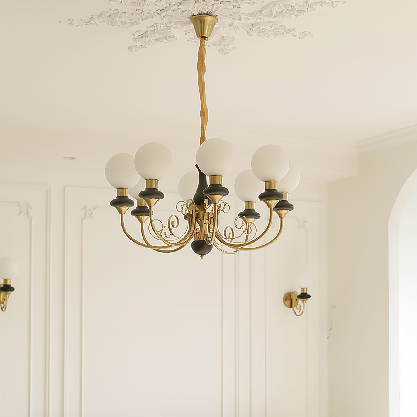 Onyx Chandelier - Elegant Lighting Fixture with Adjustable Brightness