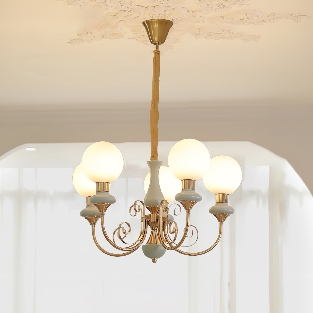 Onyx Chandelier - Elegant Lighting Fixture with Adjustable Brightness