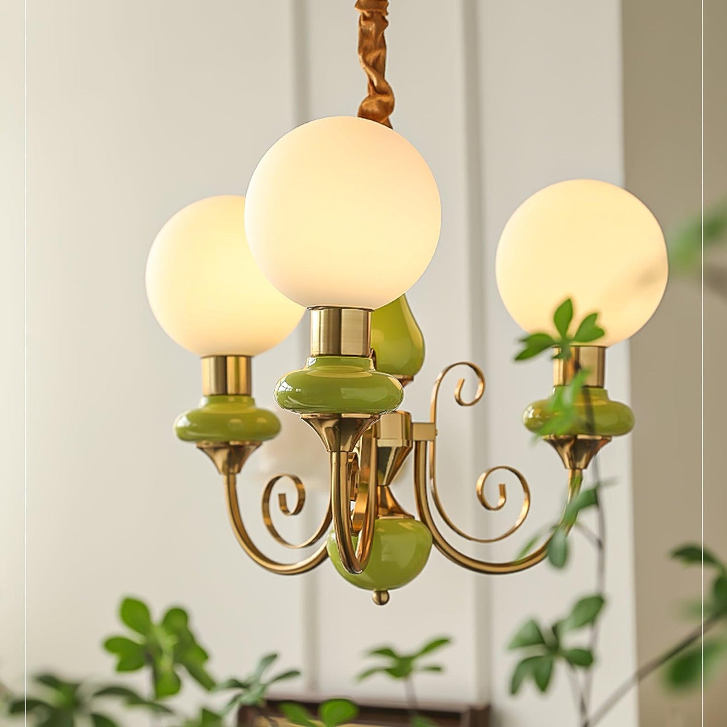 Onyx Chandelier - Elegant Lighting Fixture with Adjustable Brightness