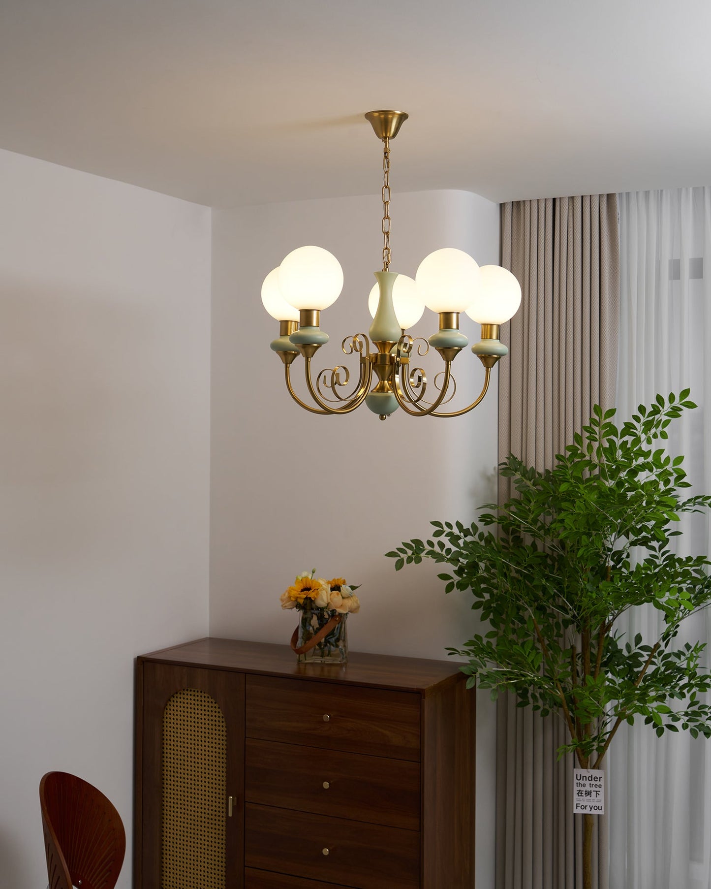 Onyx Chandelier - Elegant Lighting Fixture with Adjustable Brightness