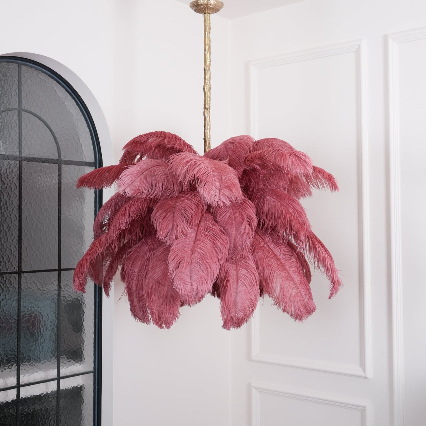 Elegant Ostrich Feather Chandelier - Soft Lighting & Unique Design