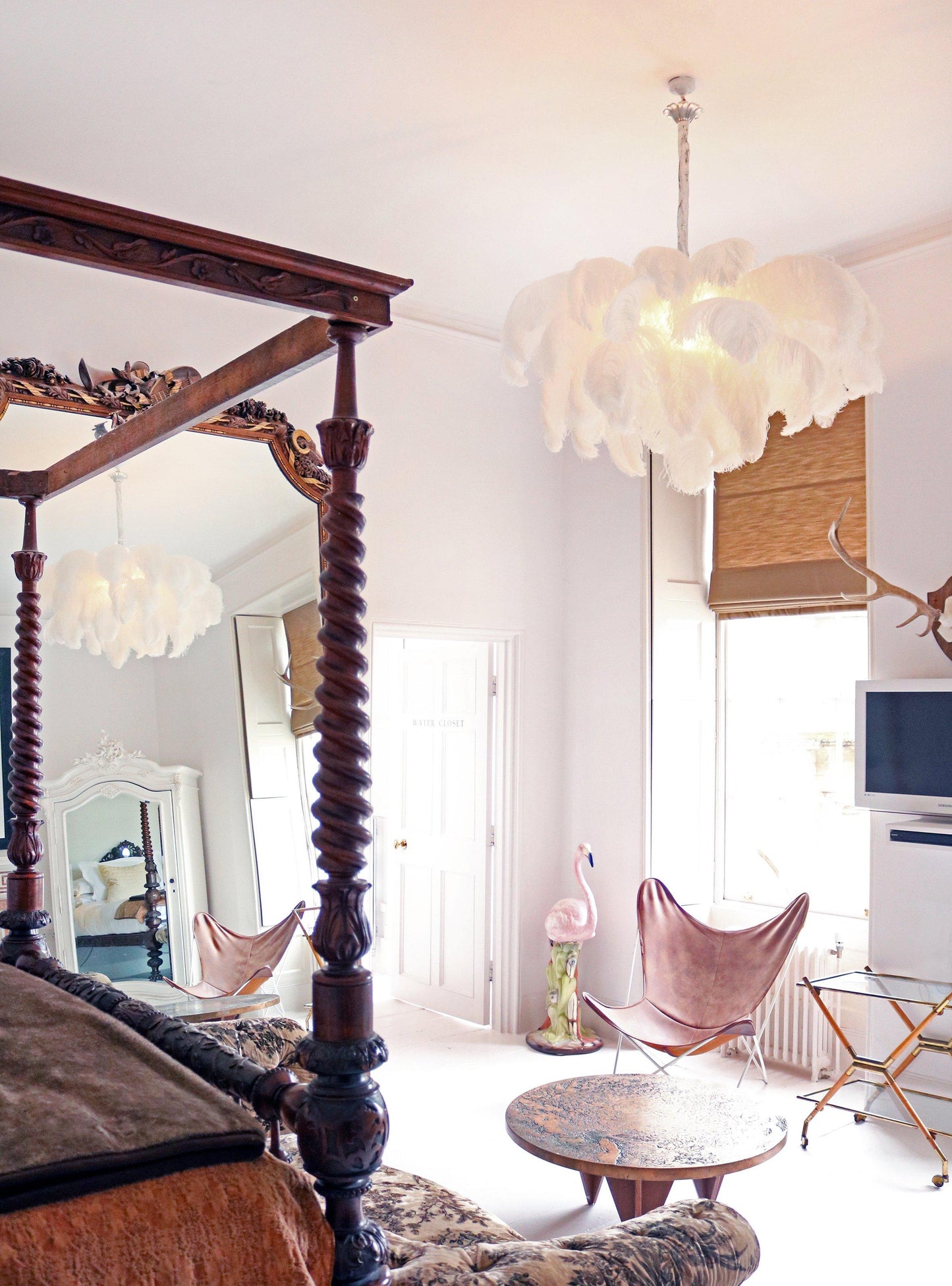 Elegant Ostrich Feather Chandelier - Soft Lighting & Unique Design