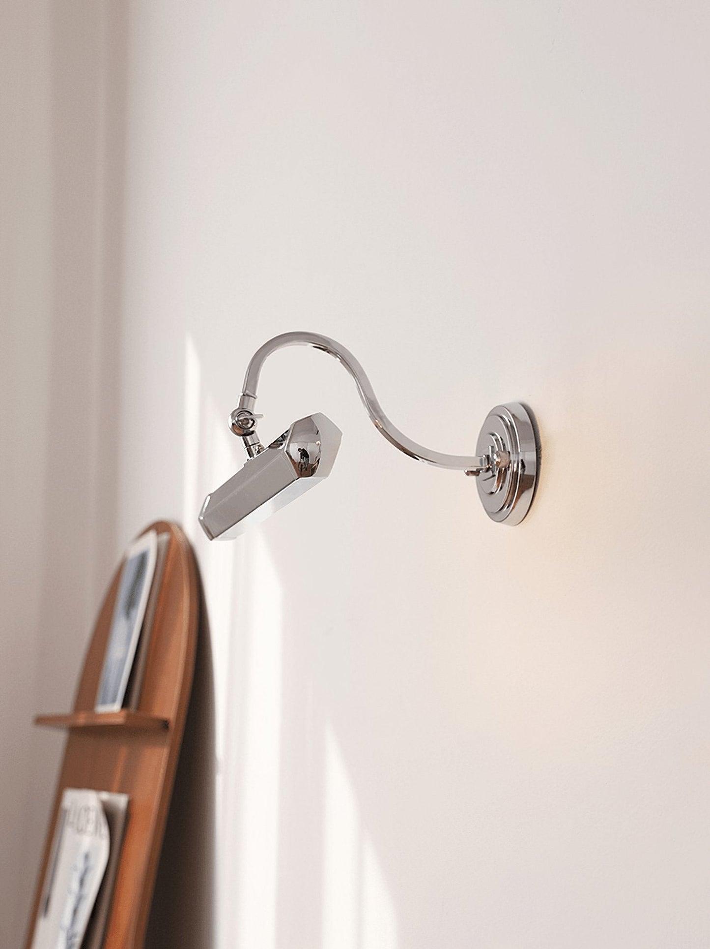 Pacific Wall Lamp - Adjustable LED Light with Dimmable Brightness