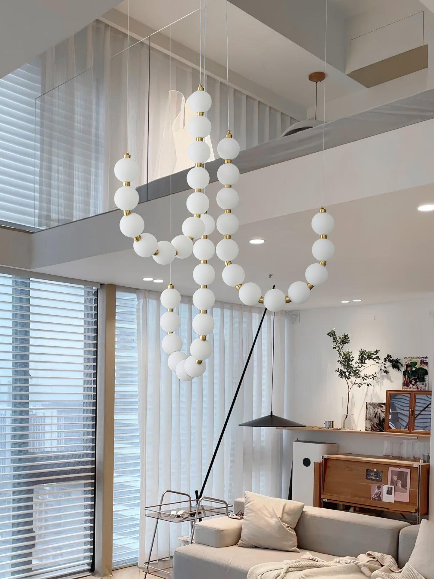 Elegant Acrylic Pearl Chandelier Necklace - Lightweight & Versatile